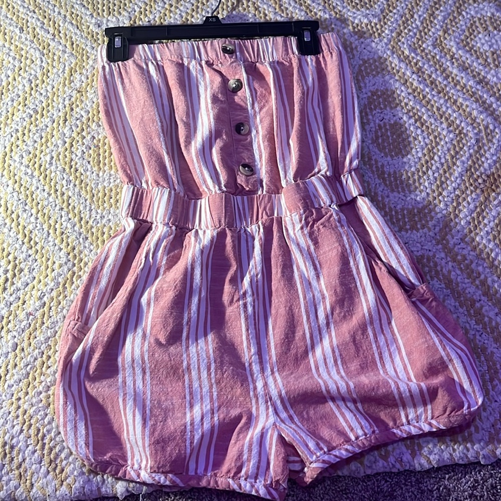 Pink and white mini jumper
